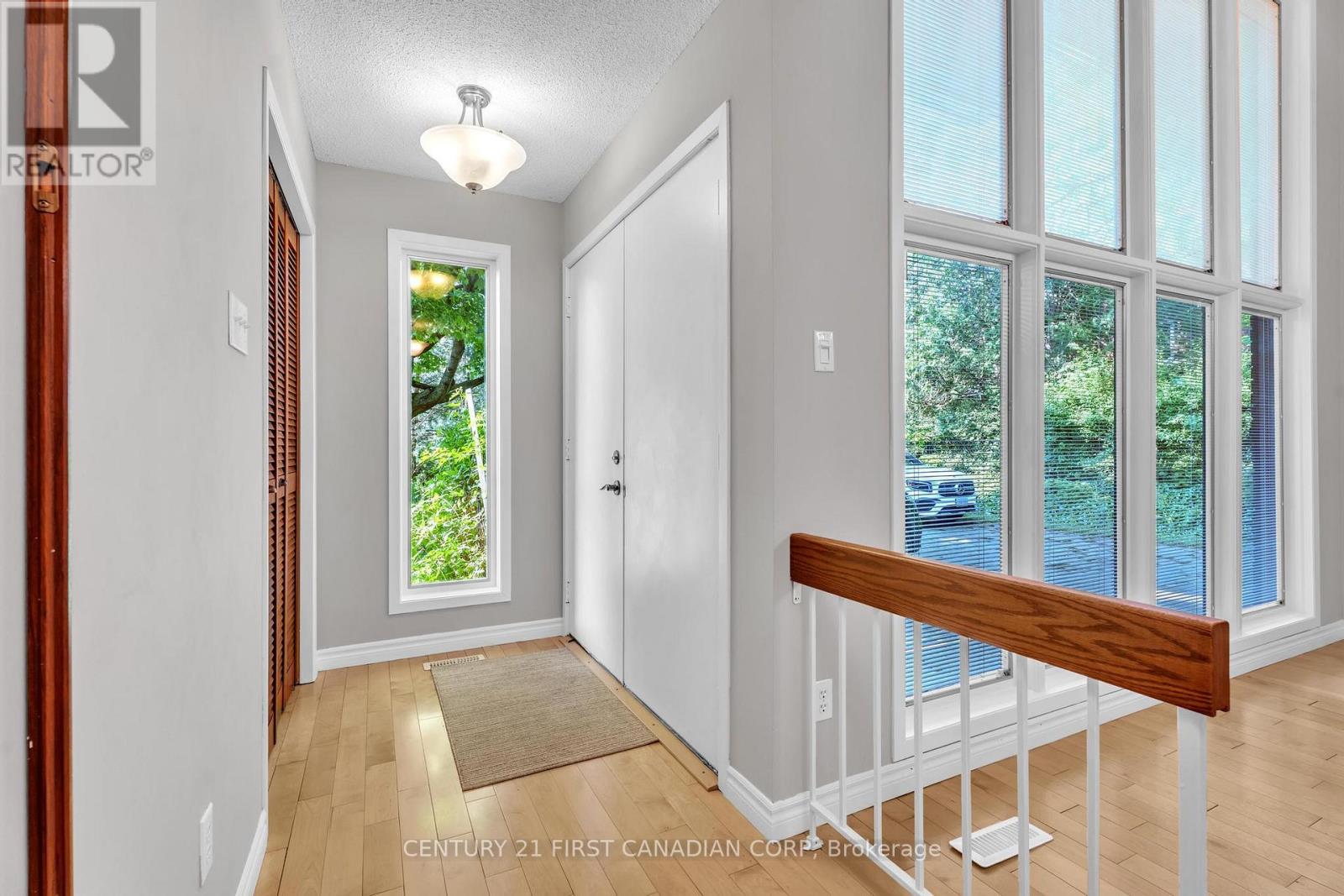 285 Riverside Drive, London North, Ontario  N6H 1G1 - Photo 4 - X12529194