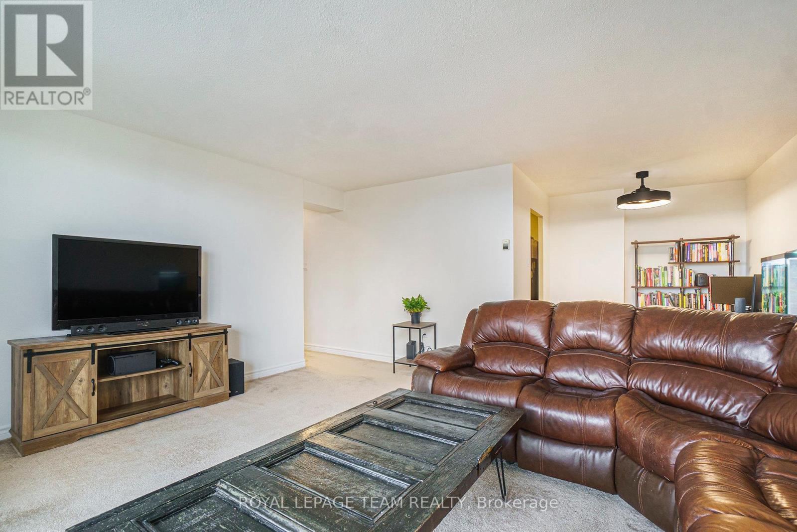 606 - 2400 Virginia Drive, Ottawa, Ontario  K1H 8L3 - Photo 11 - X12529210