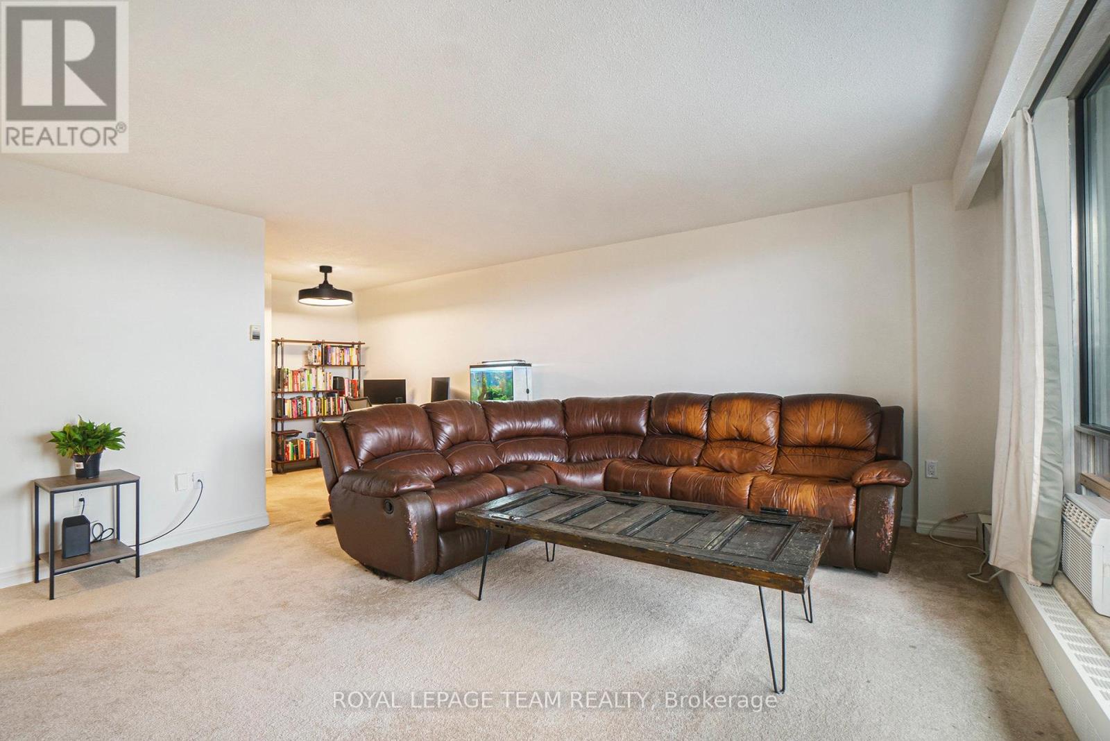 606 - 2400 Virginia Drive, Ottawa, Ontario  K1H 8L3 - Photo 8 - X12529210