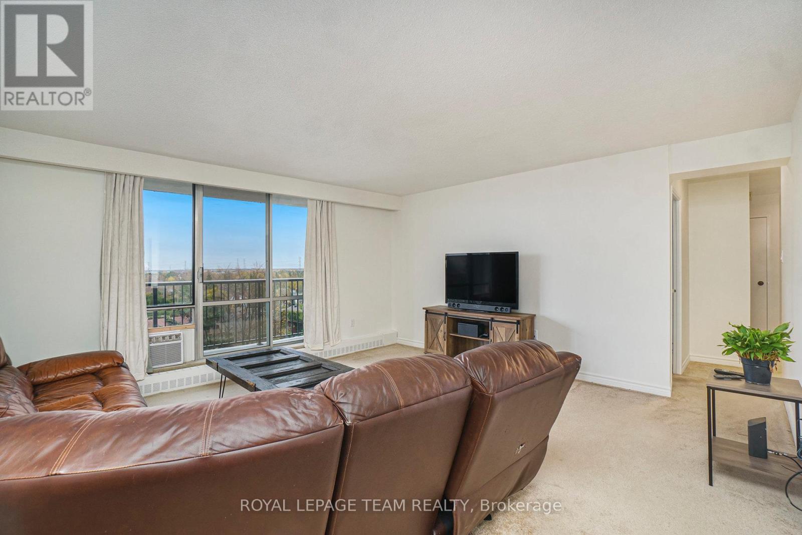 606 - 2400 Virginia Drive, Ottawa, Ontario  K1H 8L3 - Photo 9 - X12529210