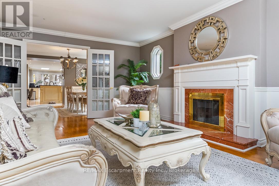 2372 Carrington Place, Oakville, Ontario  L6J 5P4 - Photo 6 - W12529158