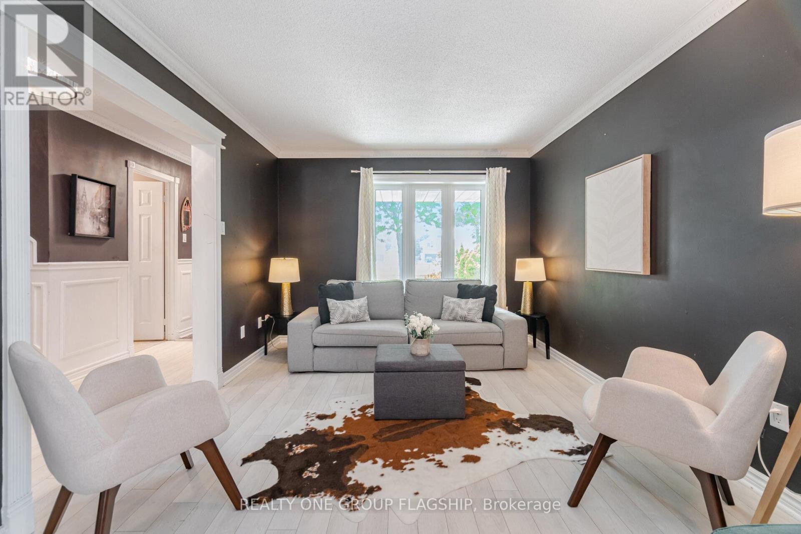 7267 Windbreak Court, Mississauga, Ontario  L5N 6K6 - Photo 12 - W12446966