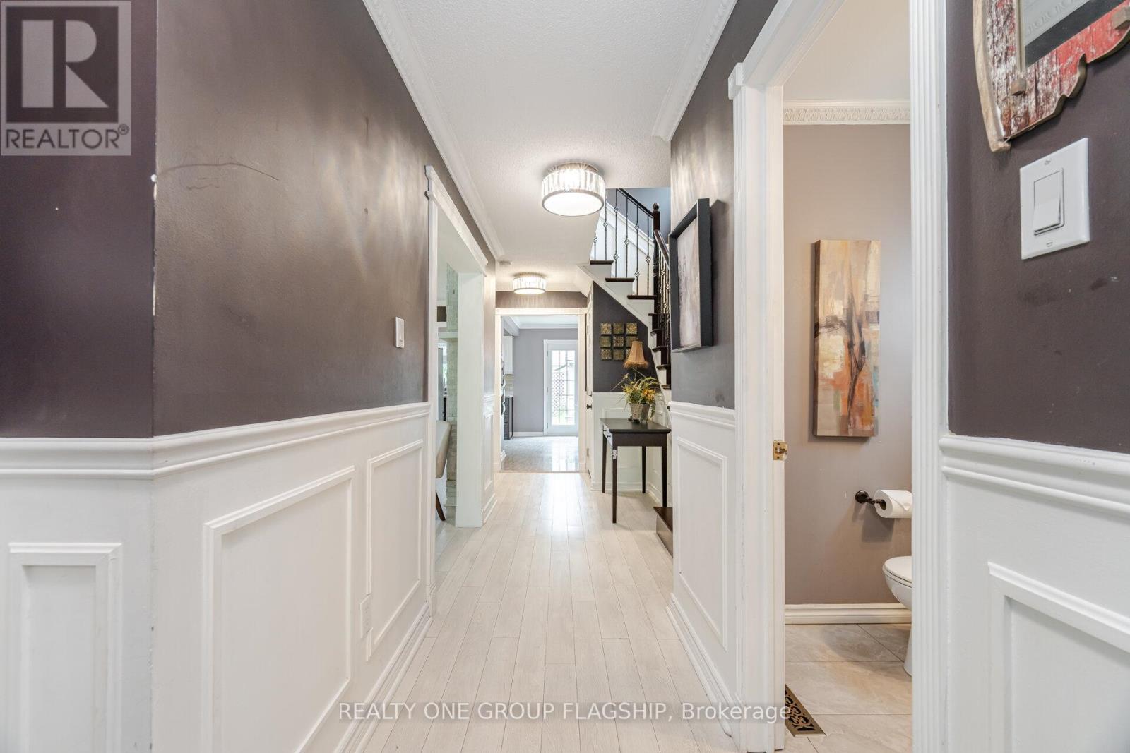 7267 Windbreak Court, Mississauga, Ontario  L5N 6K6 - Photo 7 - W12446966