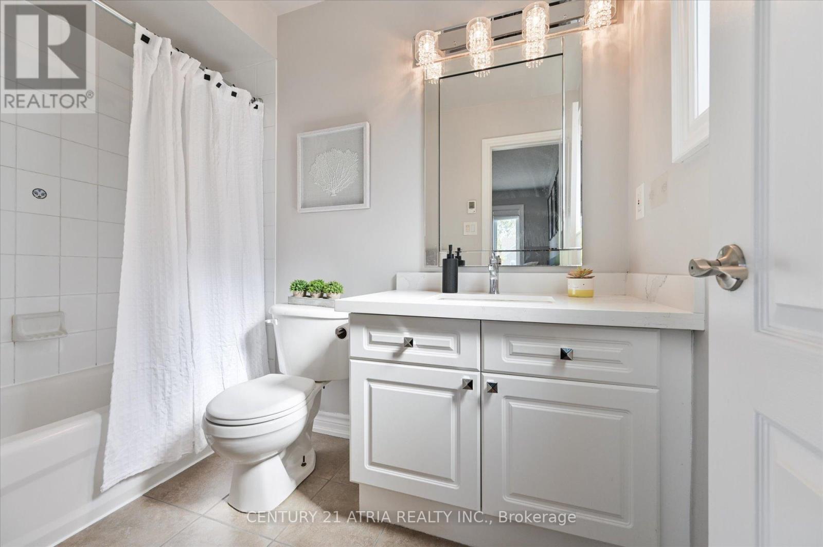 85 Burnaby Drive, Georgina, Ontario  L4P 3Y8 - Photo 20 - N12529072