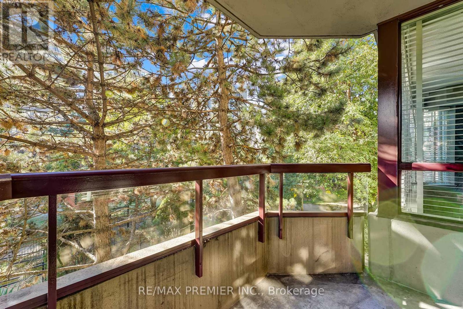 208 - 91 Townsgate Drive, Vaughan, Ontario  L4J 8E8 - Photo 26 - N12529106