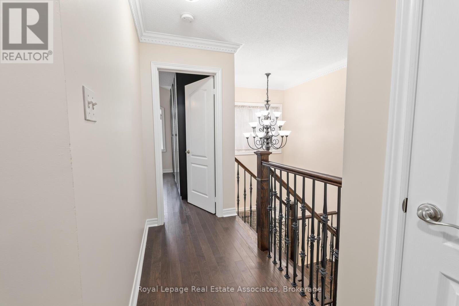 27 Royal Ridge Crescent, Vaughan, Ontario  L6A 2T1 - Photo 19 - N12529130