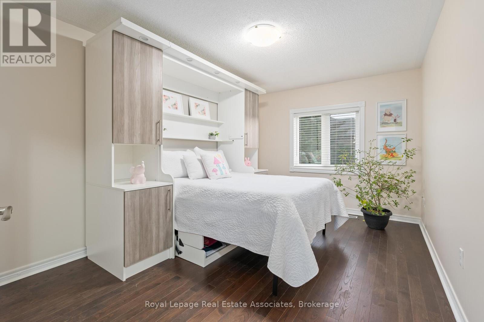 27 Royal Ridge Crescent, Vaughan, Ontario  L6A 2T1 - Photo 24 - N12529130