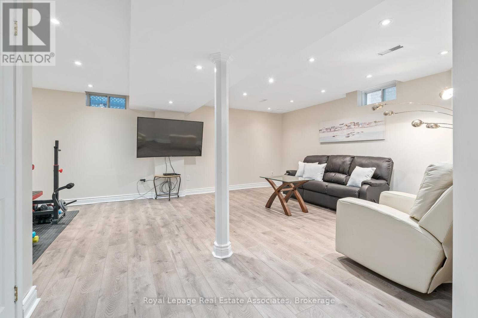 27 Royal Ridge Crescent, Vaughan, Ontario  L6A 2T1 - Photo 28 - N12529130