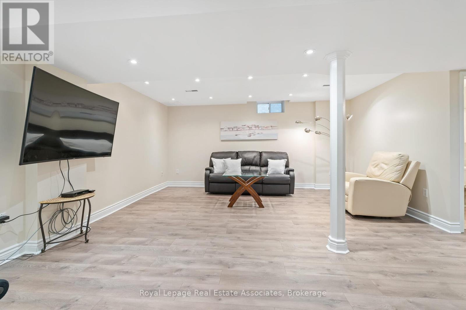 27 Royal Ridge Crescent, Vaughan, Ontario  L6A 2T1 - Photo 29 - N12529130