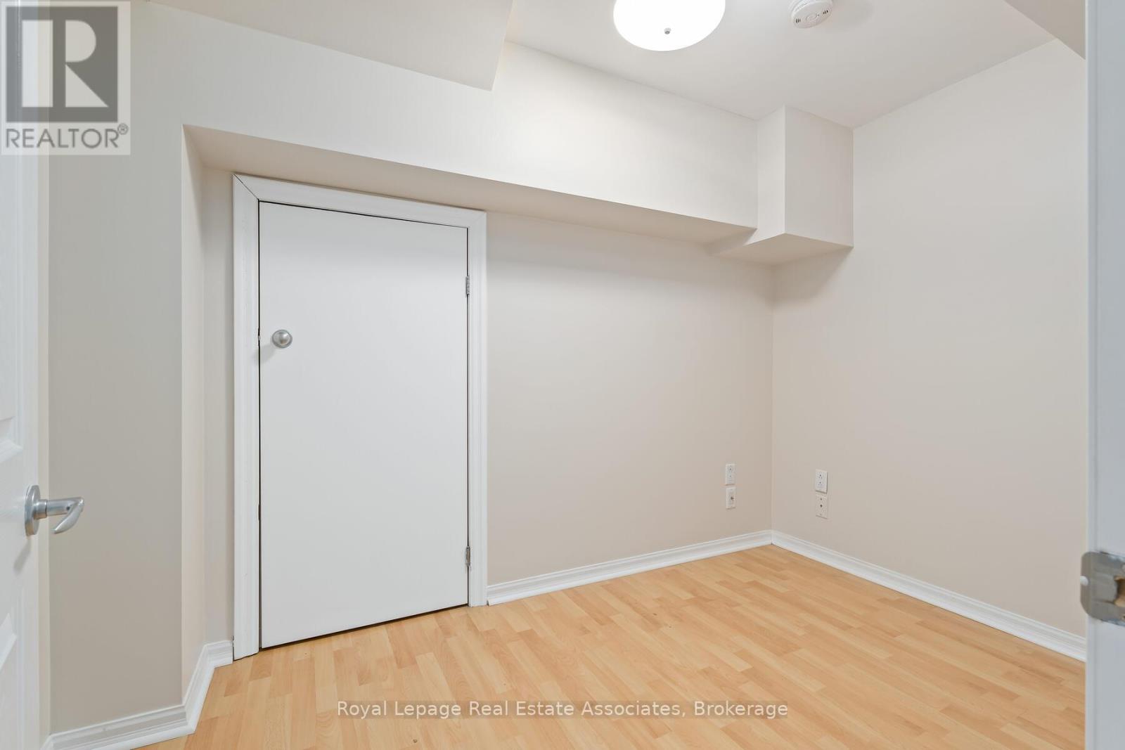 27 Royal Ridge Crescent, Vaughan, Ontario  L6A 2T1 - Photo 32 - N12529130