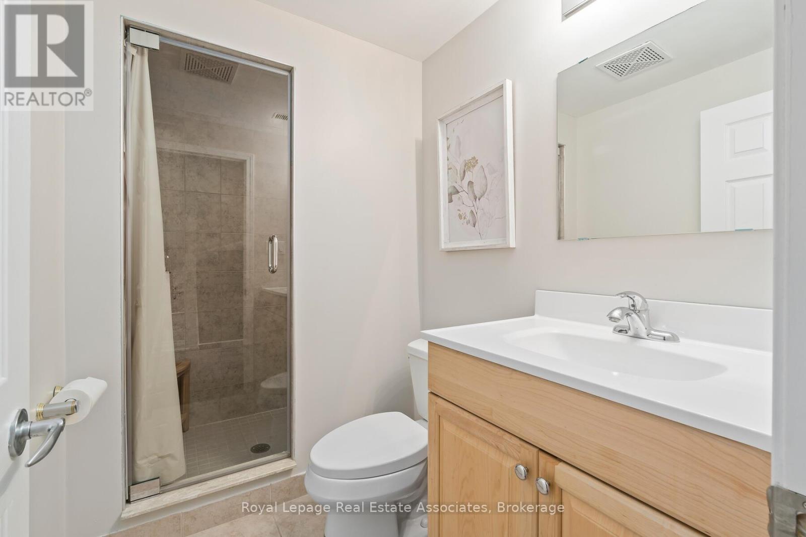 27 Royal Ridge Crescent, Vaughan, Ontario  L6A 2T1 - Photo 33 - N12529130