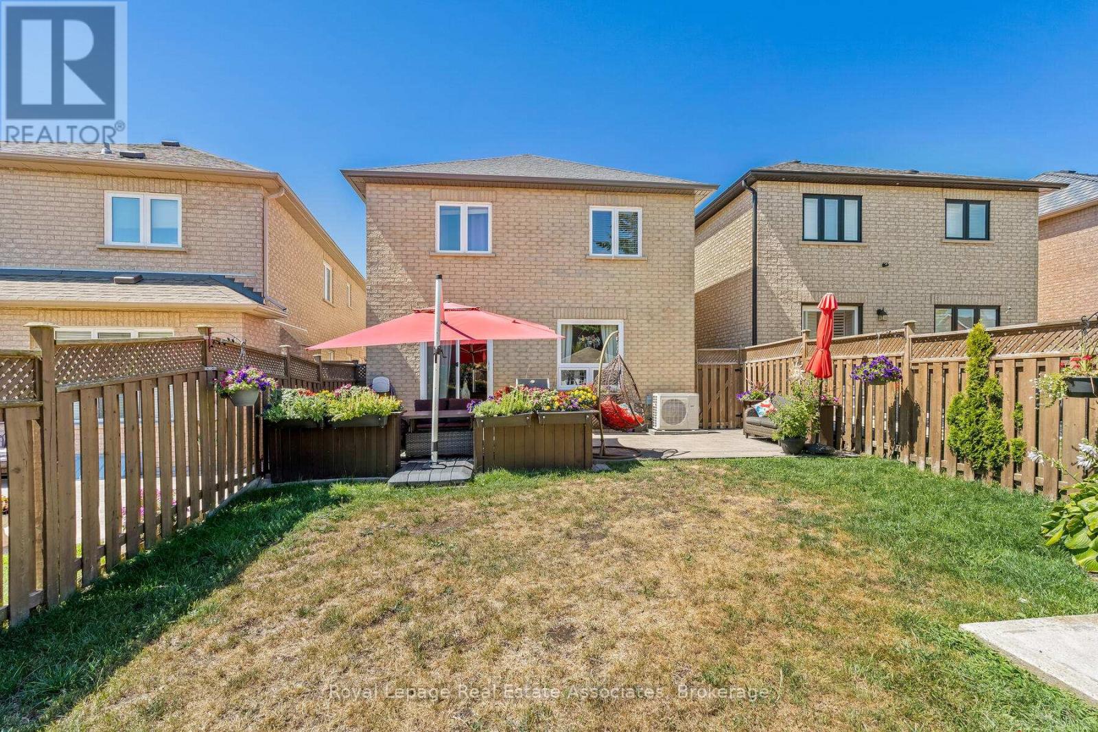27 Royal Ridge Crescent, Vaughan, Ontario  L6A 2T1 - Photo 38 - N12529130