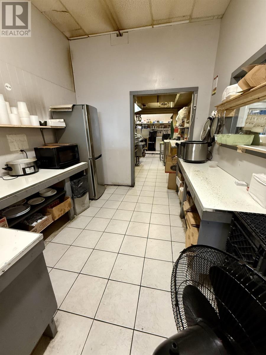 336 Wardrope Ave, Thunder Bay, Ontario  P7G 2H2 - Photo 4 - TB253436