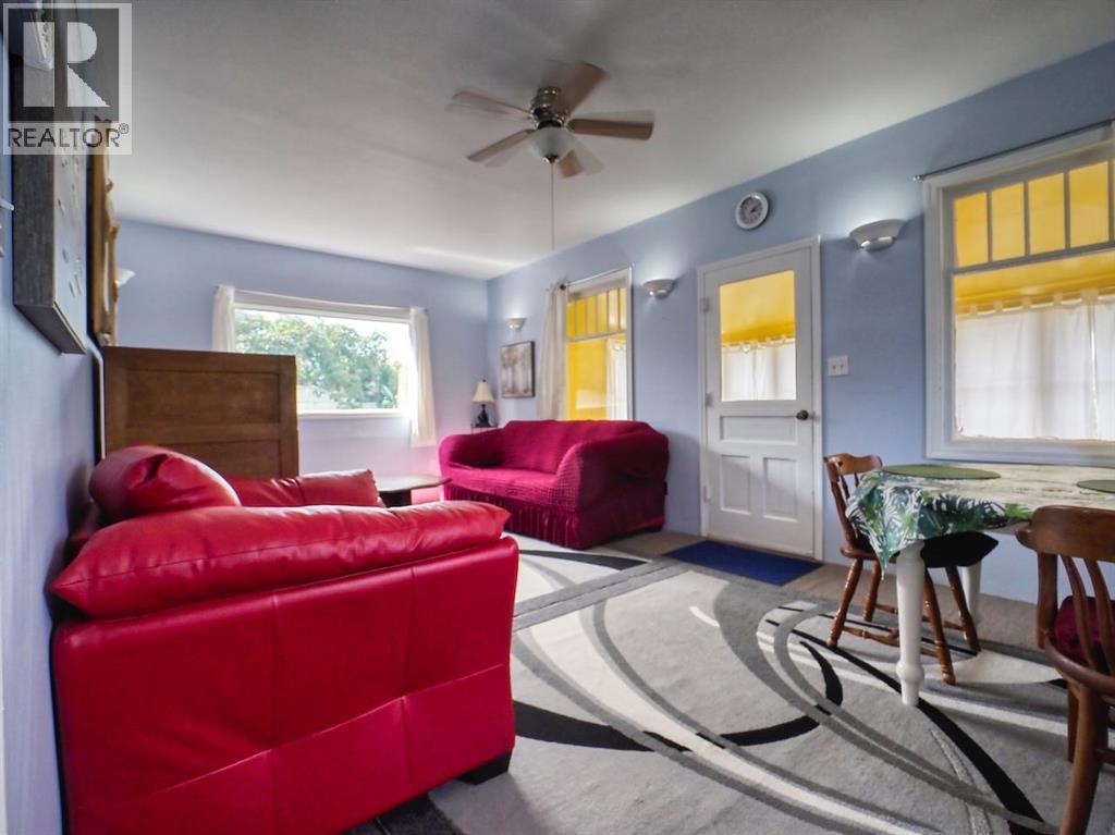 315 Devilder Avenue E, Trochu, Alberta  T0M 2C0 - Photo 18 - A2250092