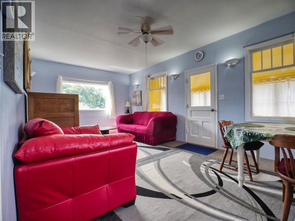 315 Devilder Avenue E, Trochu, Alberta  T0M 2C0 - Photo 17 - A2250092