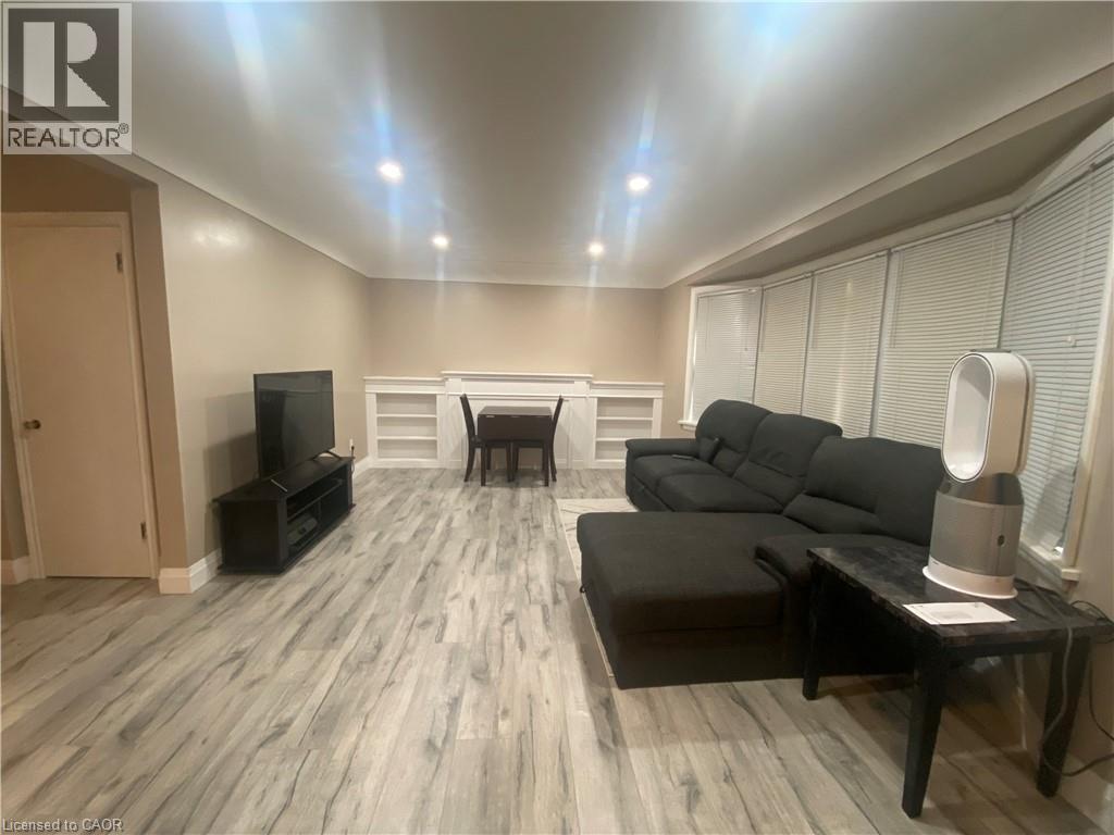 160 Bruce Street Unit# Main, Kitchener, Ontario  N2B 1Z3 - Photo 3 - 40787133