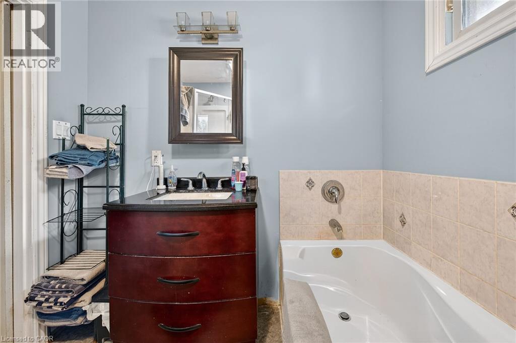 1413 Edgewood Road, Hamilton, Ontario  L8N 2Z7 - Photo 20 - 40787068