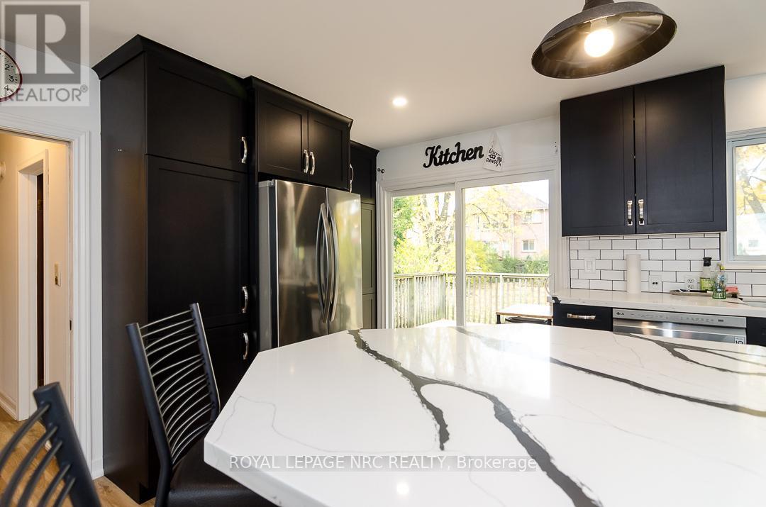 308 Pelham Road, St. Catharines, Ontario  L2S 1Y3 - Photo 11 - X12529164