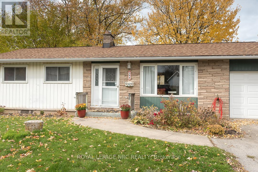 308 Pelham Road, St. Catharines, Ontario  L2S 1Y3 - Photo 2 - X12529164