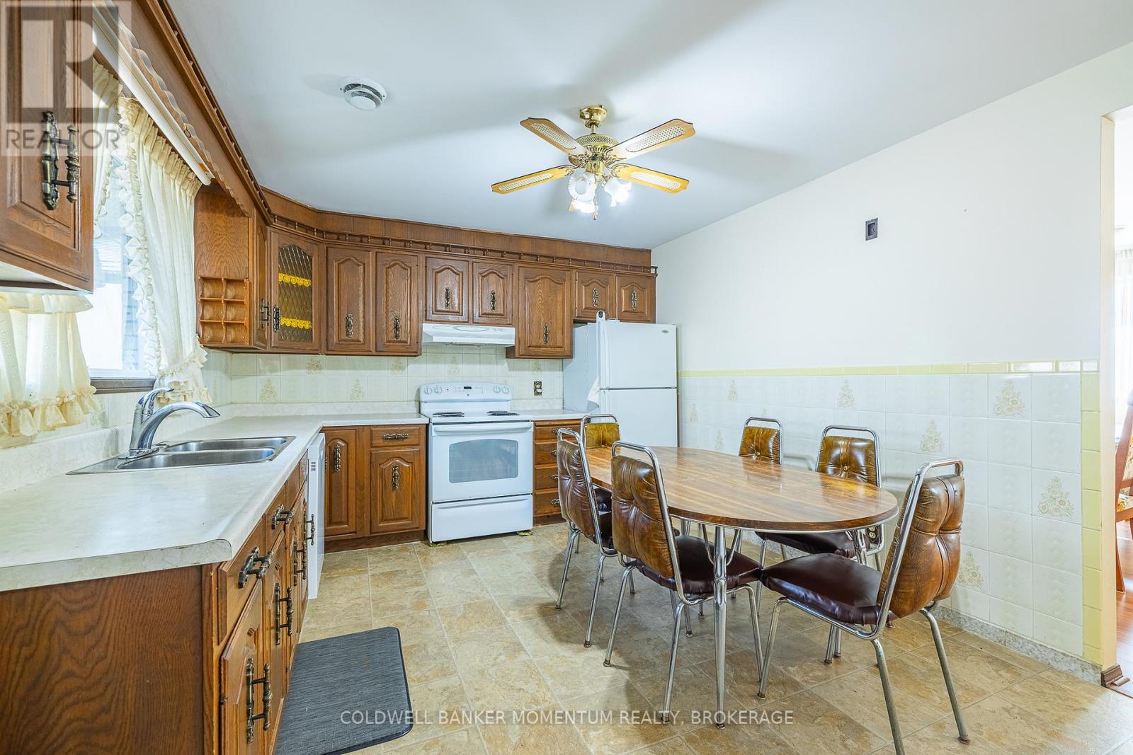 110 Sullivan Avenue, Thorold, Ontario  L2V 2Z1 - Photo 17 - X12529262