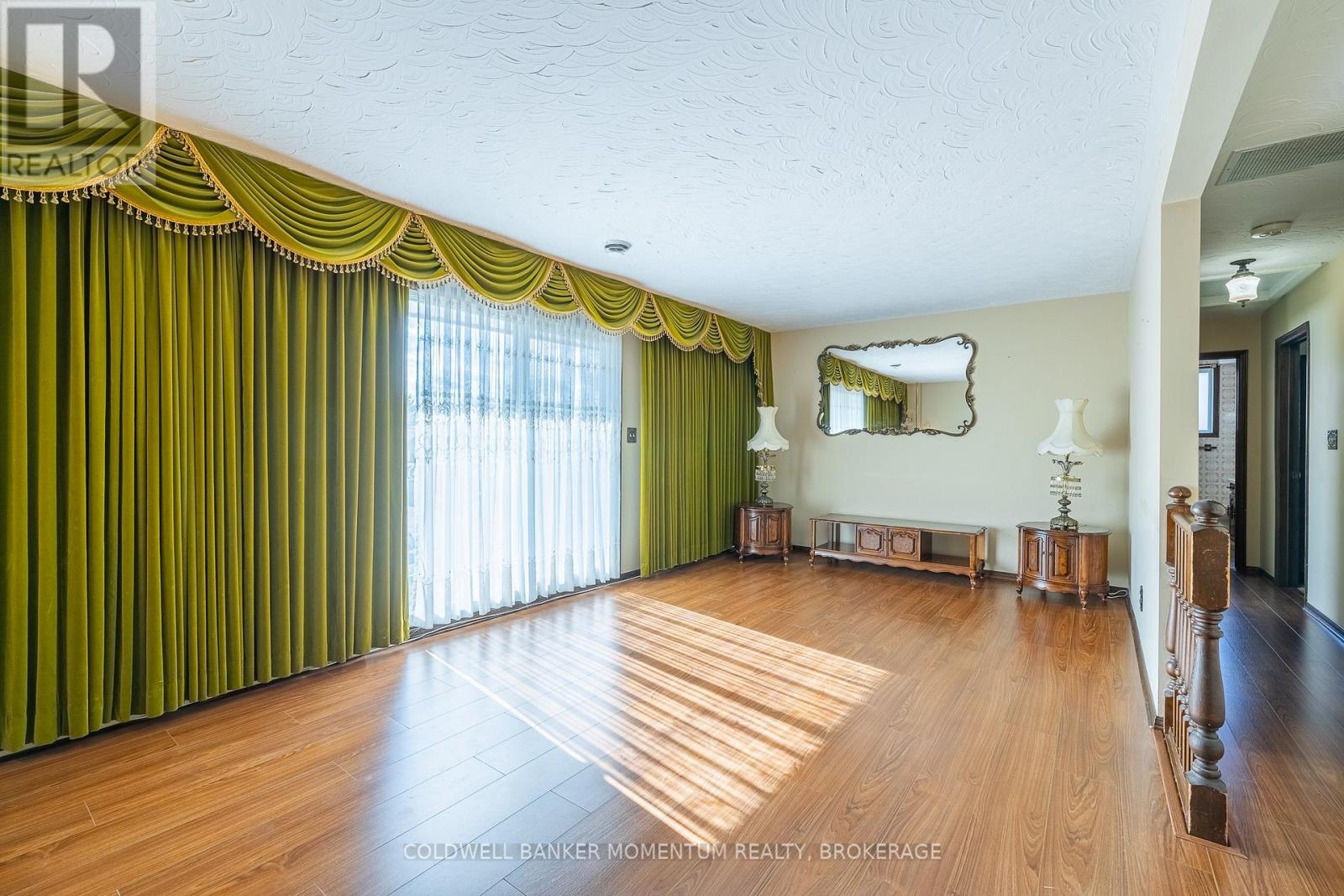 110 Sullivan Avenue, Thorold, Ontario  L2V 2Z1 - Photo 22 - X12529262