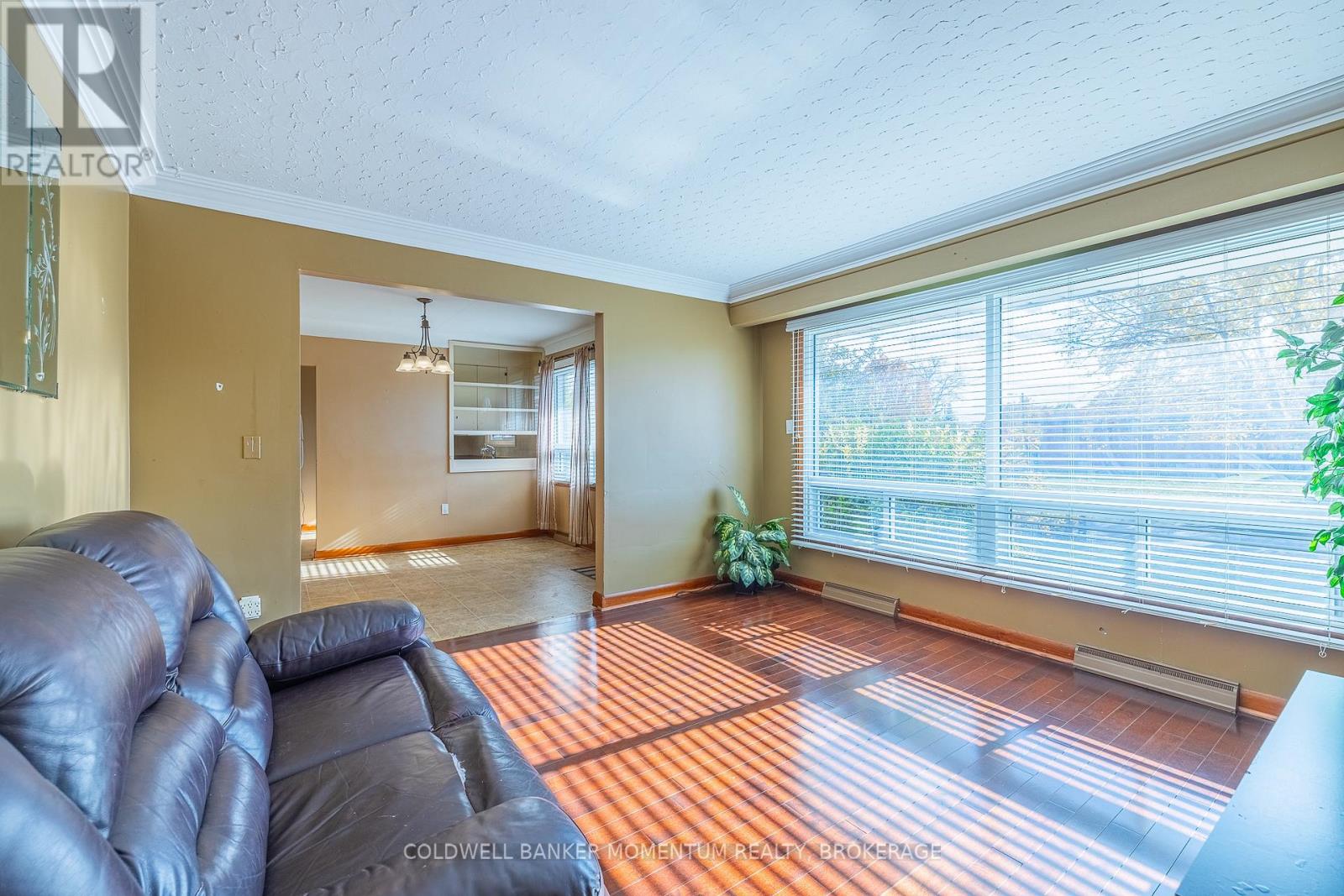 110 Sullivan Avenue, Thorold, Ontario  L2V 2Z1 - Photo 8 - X12529262