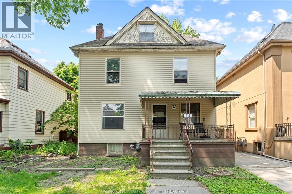 691 WINDERMERE ROAD, Windsor, Ontario