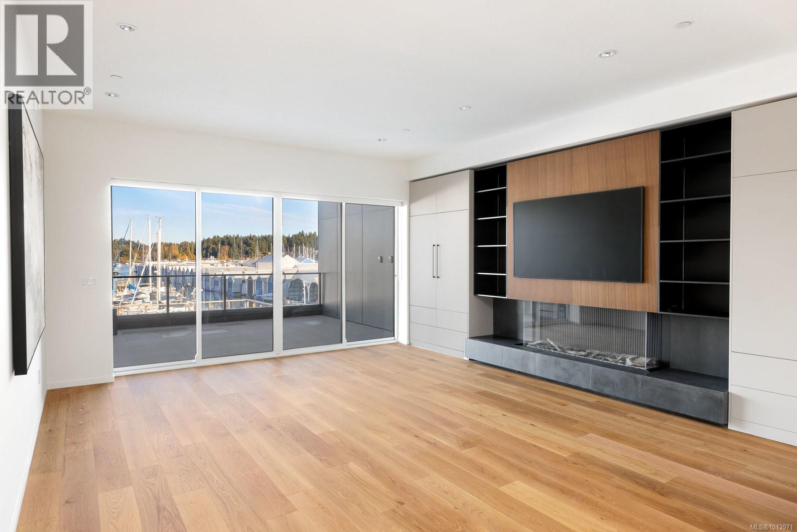 201 2270 Harbour Rd, Sidney, British Columbia V8L 2P6 - Photo 10 - 1013971