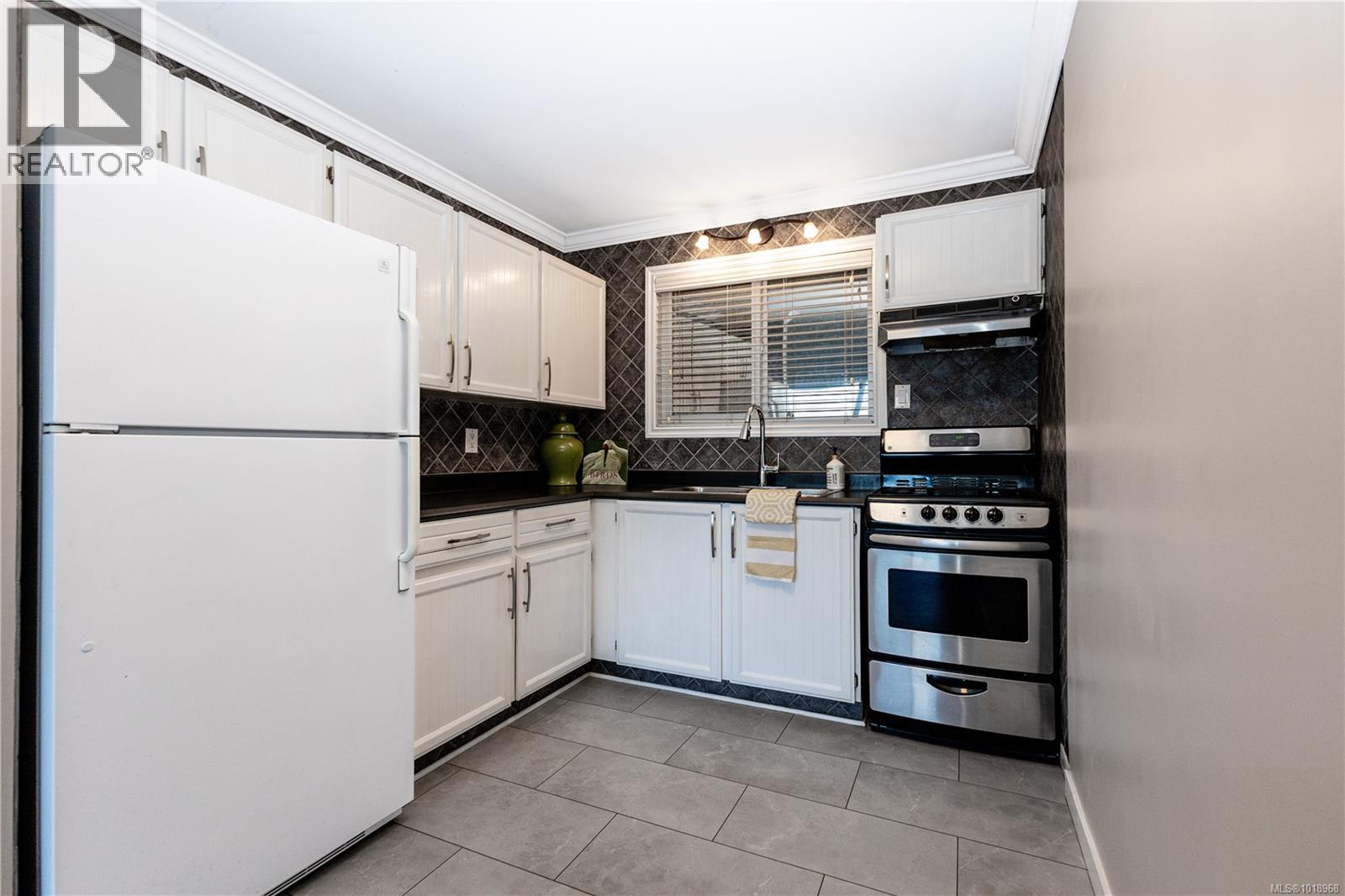 15 940 Island Hwy S, Campbell River, British Columbia  V9W 1B1 - Photo 16 - 1018968