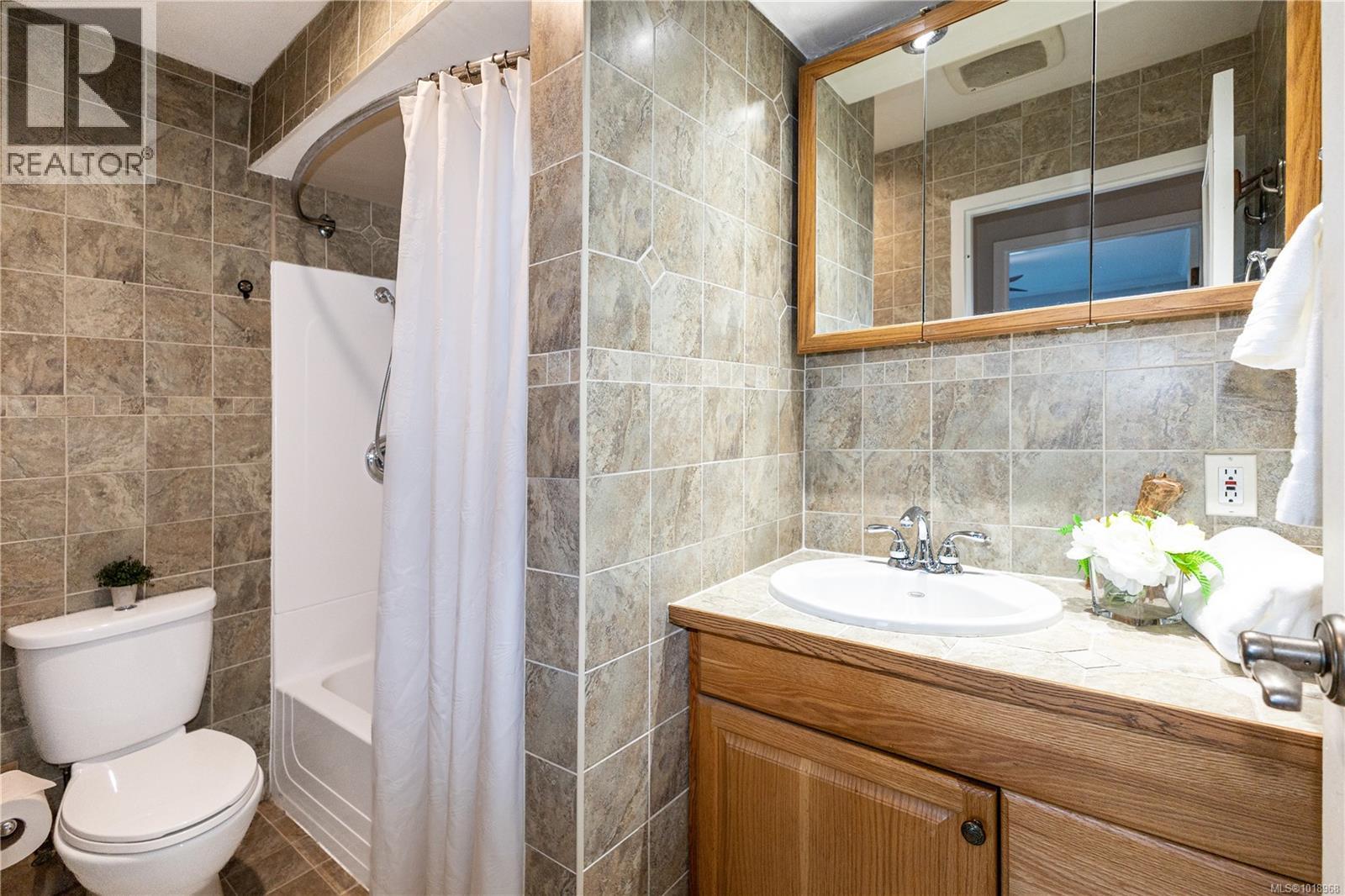 15 940 Island Hwy S, Campbell River, British Columbia  V9W 1B1 - Photo 23 - 1018968