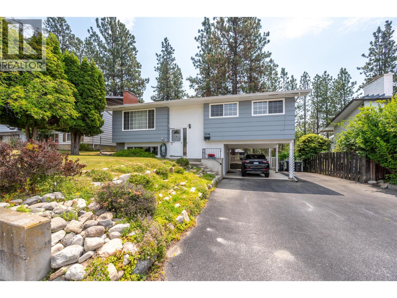 1598 Carmi Avenue, Penticton, British Columbia