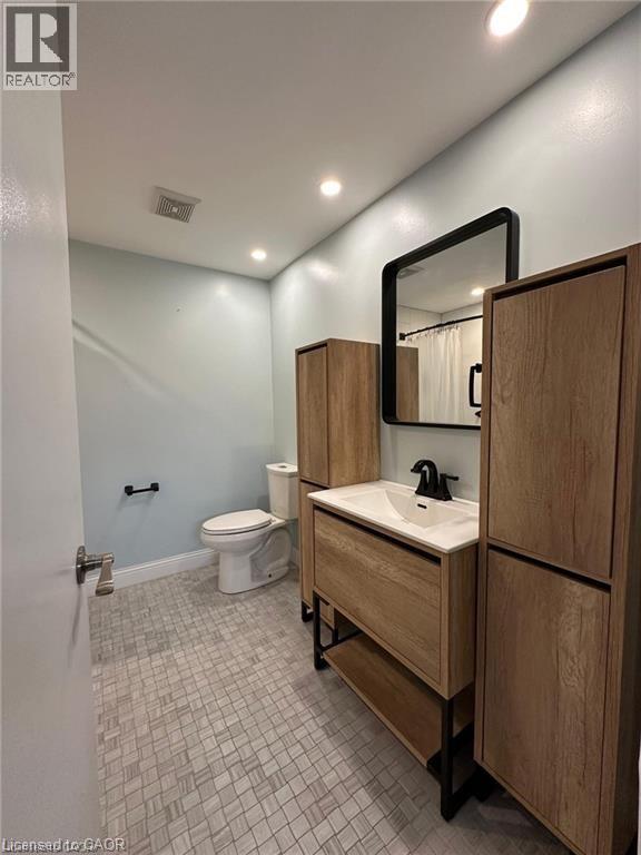 8 Roseneath Crescent Unit# A, Kitchener, Ontario  N2E 1V9 - Photo 12 - 40777860