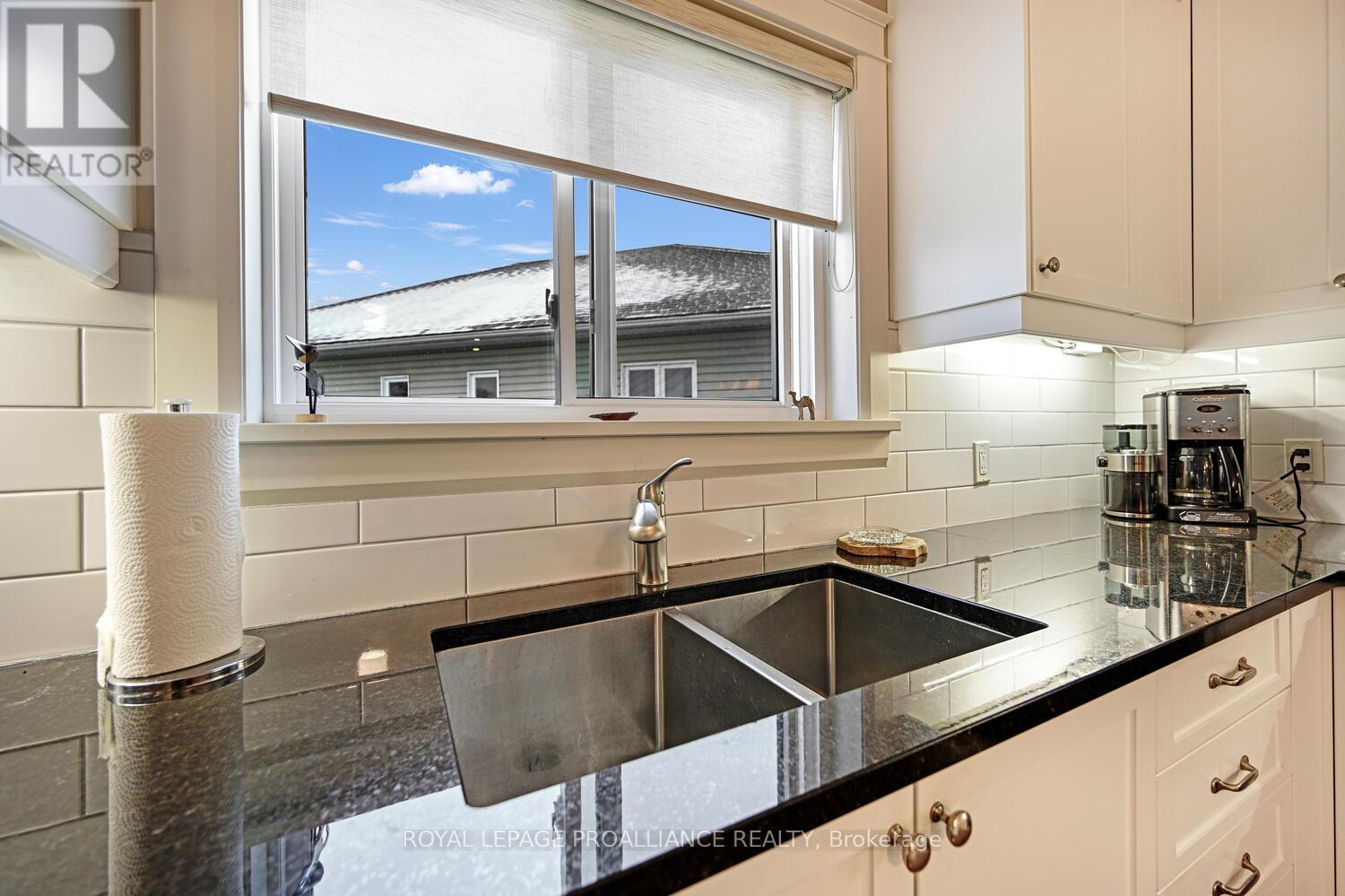 21 Donaldson Court, Brockville, Ontario K6V 7J1 - Photo 16 - X12529268