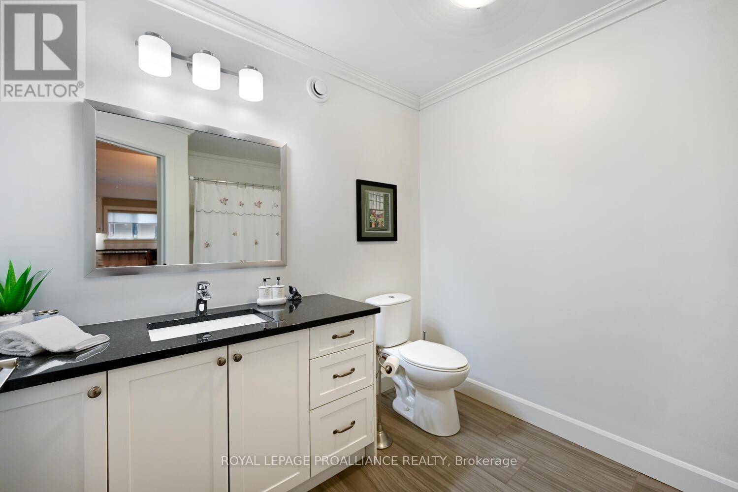 21 Donaldson Court, Brockville, Ontario K6V 7J1 - Photo 28 - X12529268