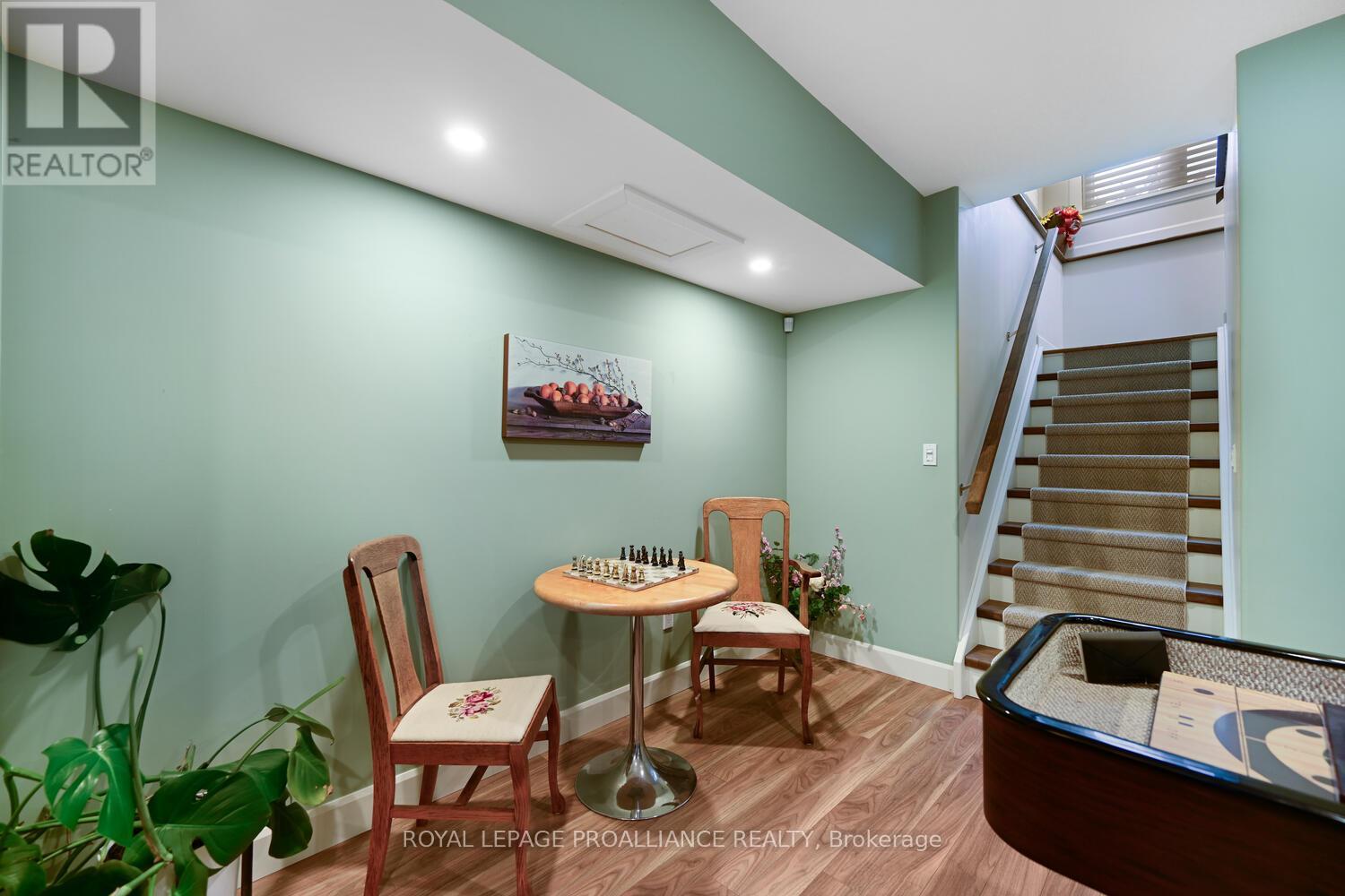 21 Donaldson Court, Brockville, Ontario K6V 7J1 - Photo 30 - X12529268