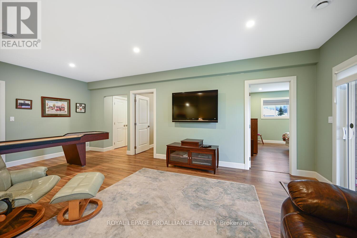 21 Donaldson Court, Brockville, Ontario K6V 7J1 - Photo 34 - X12529268