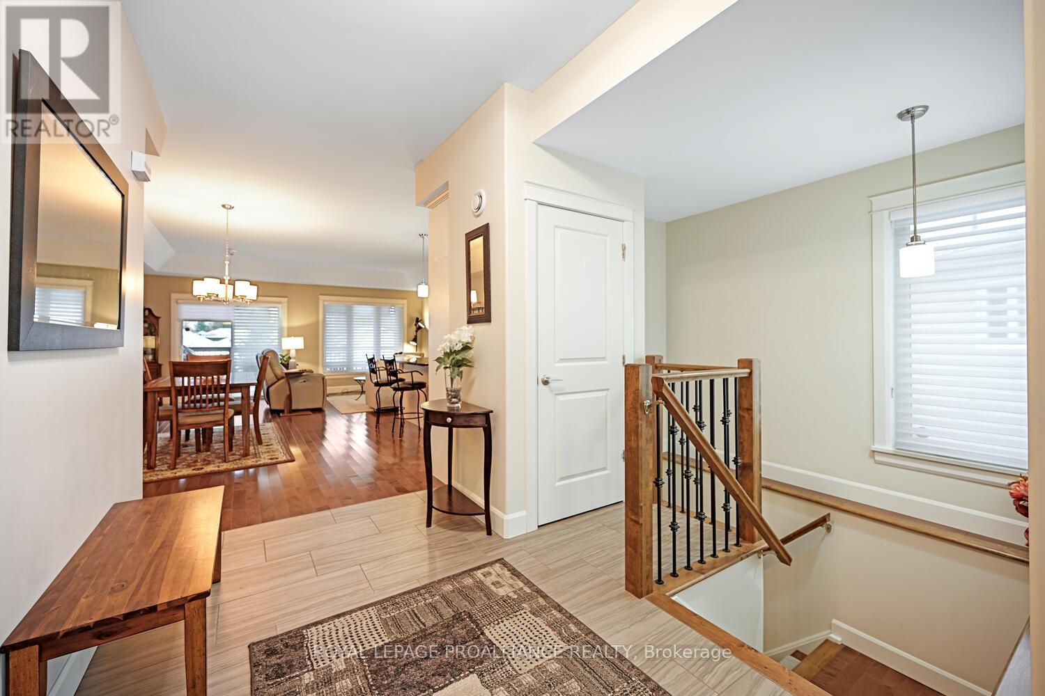 21 Donaldson Court, Brockville, Ontario K6V 7J1 - Photo 6 - X12529268