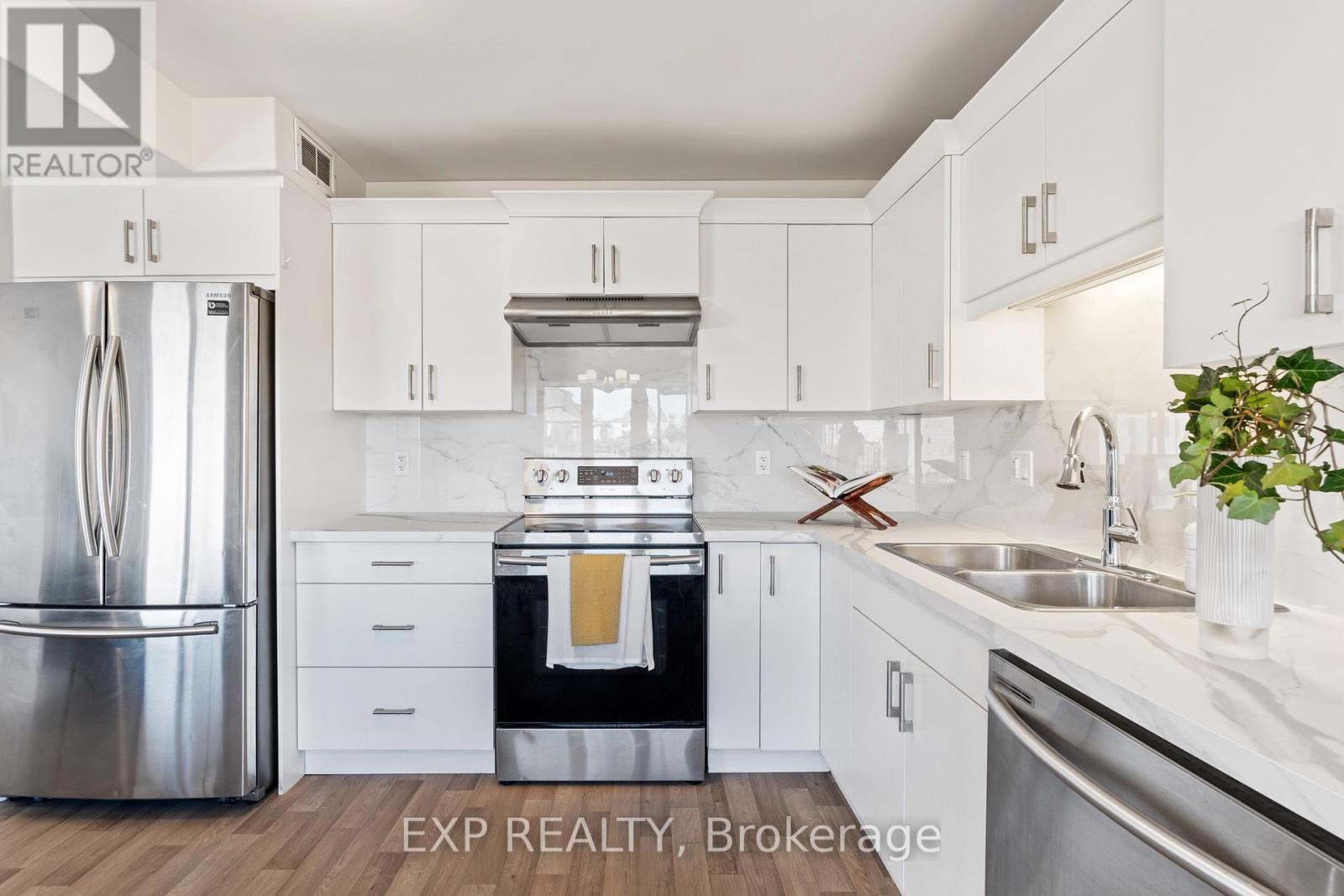 10 Cobblestone Street, Belleville (Belleville Ward), Ontario  K8P 0E4 - Photo 11 - X12529324