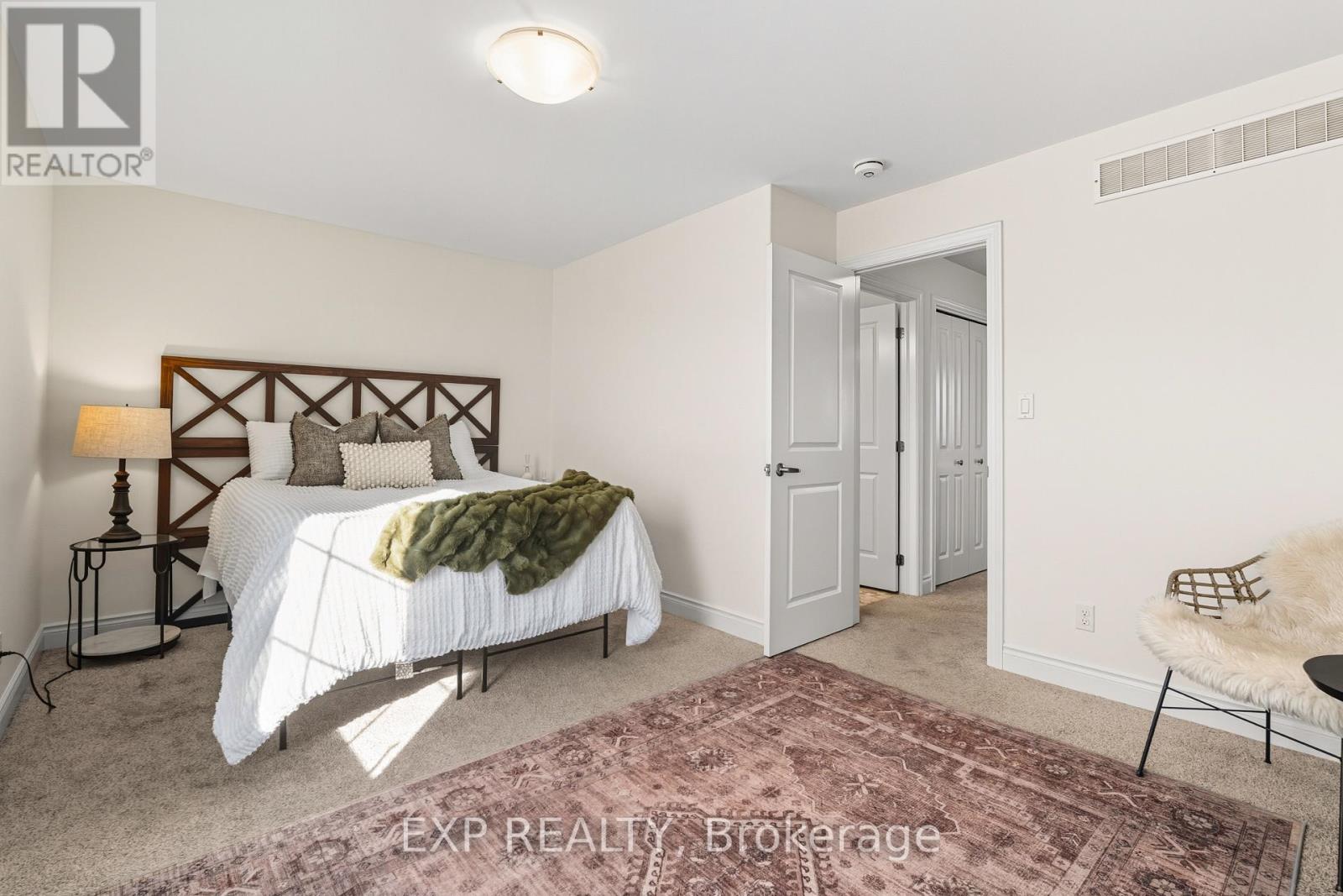 10 Cobblestone Street, Belleville (Belleville Ward), Ontario  K8P 0E4 - Photo 14 - X12529324