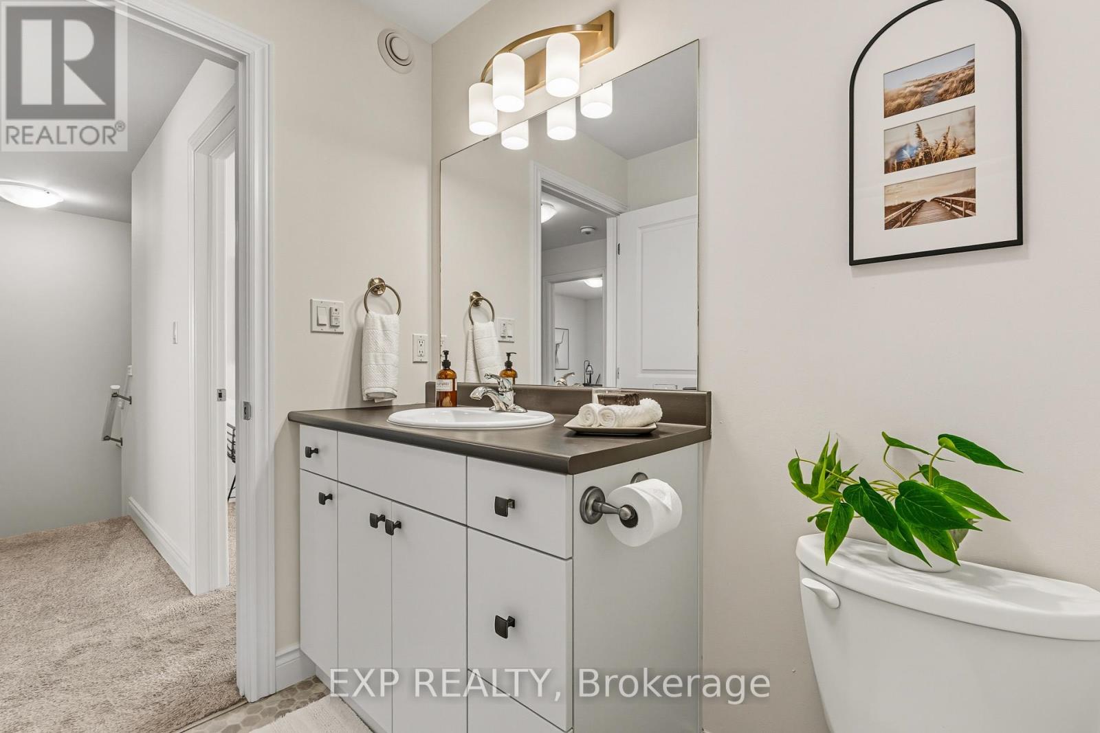 10 Cobblestone Street, Belleville (Belleville Ward), Ontario  K8P 0E4 - Photo 24 - X12529324