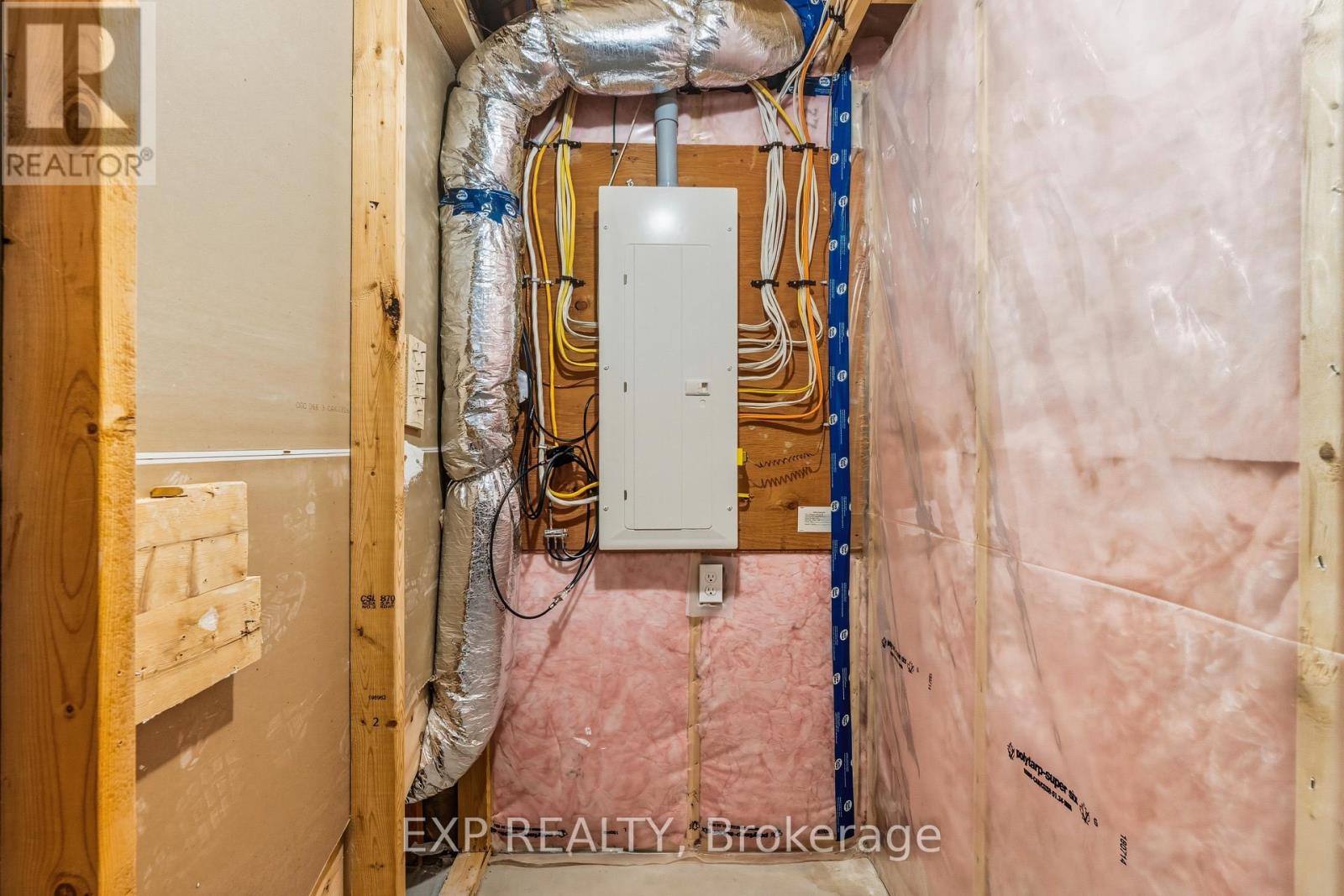 10 Cobblestone Street, Belleville (Belleville Ward), Ontario  K8P 0E4 - Photo 29 - X12529324