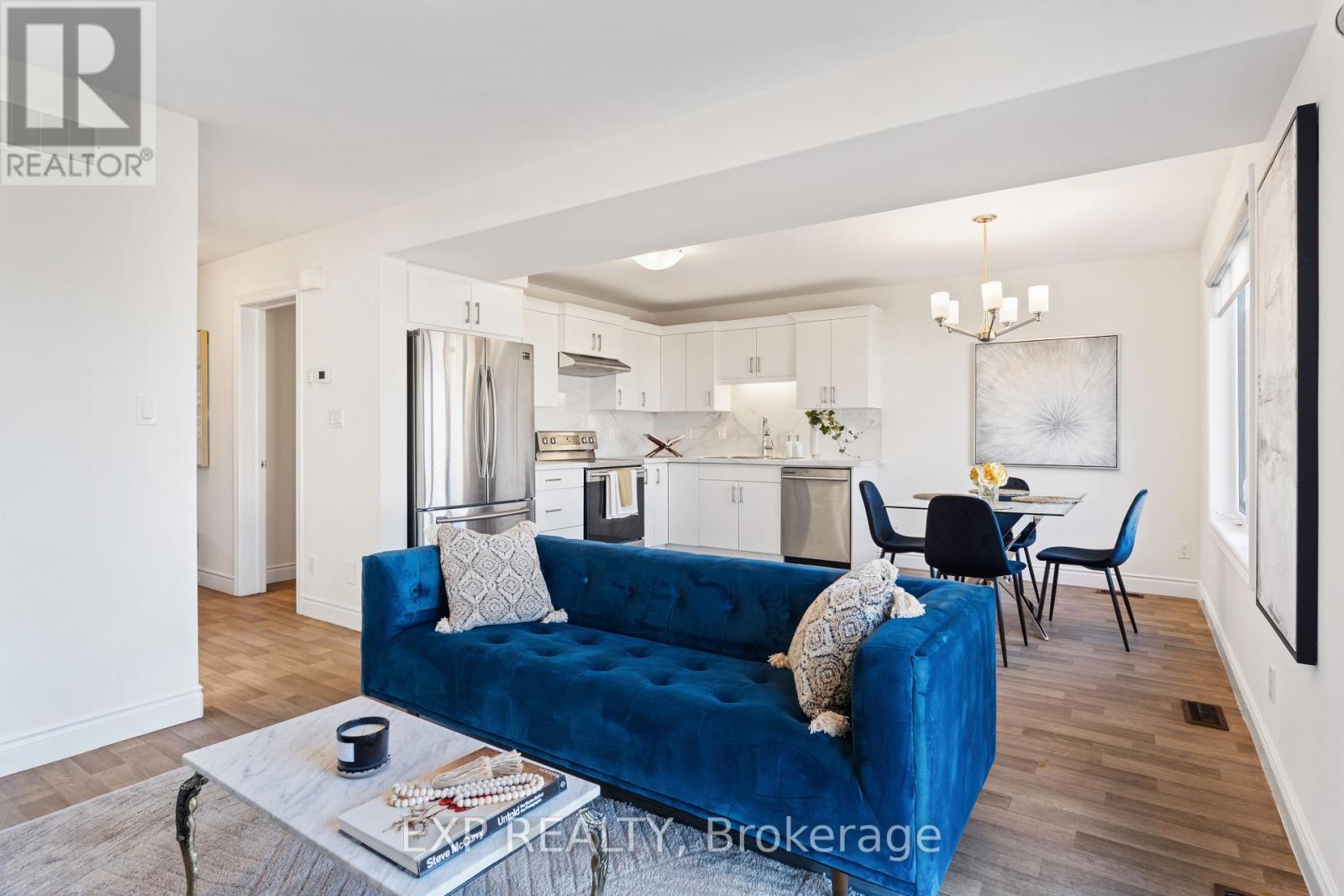 10 Cobblestone Street, Belleville (Belleville Ward), Ontario  K8P 0E4 - Photo 6 - X12529324