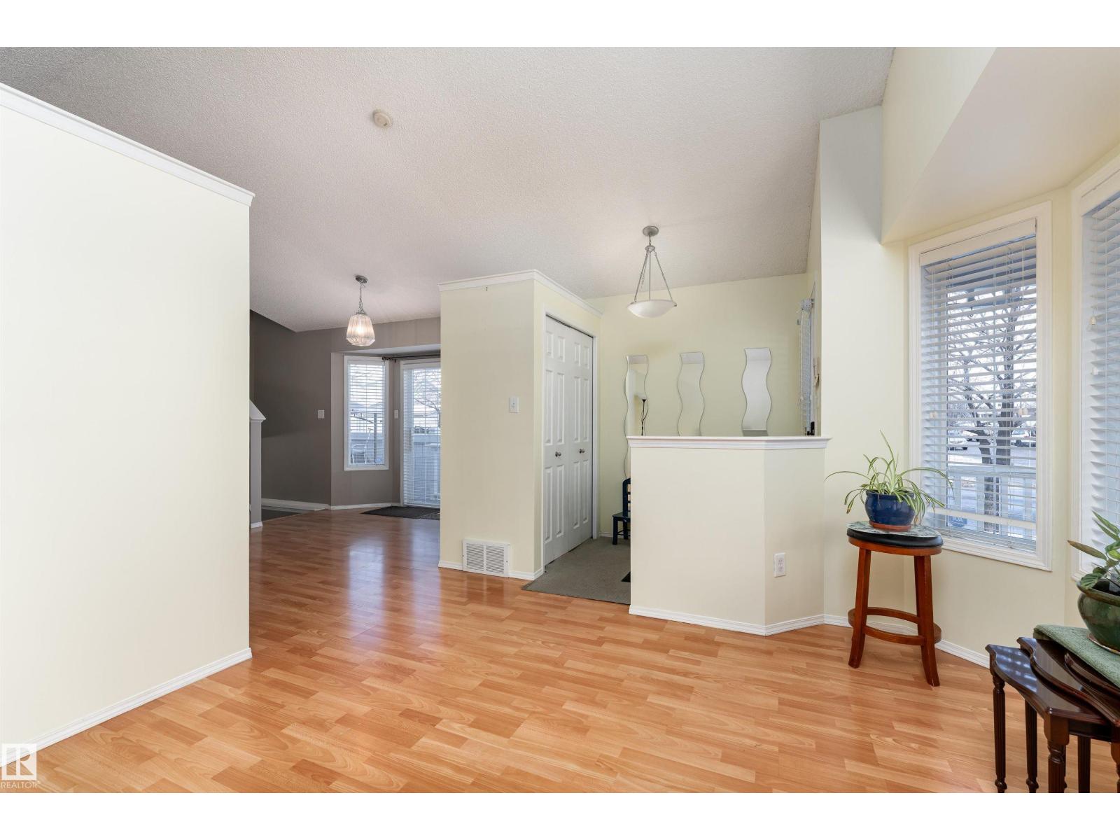 1204 Gillespie Cr Nw, Edmonton, Alberta  T5T 6M5 - Photo 3 - E4465299