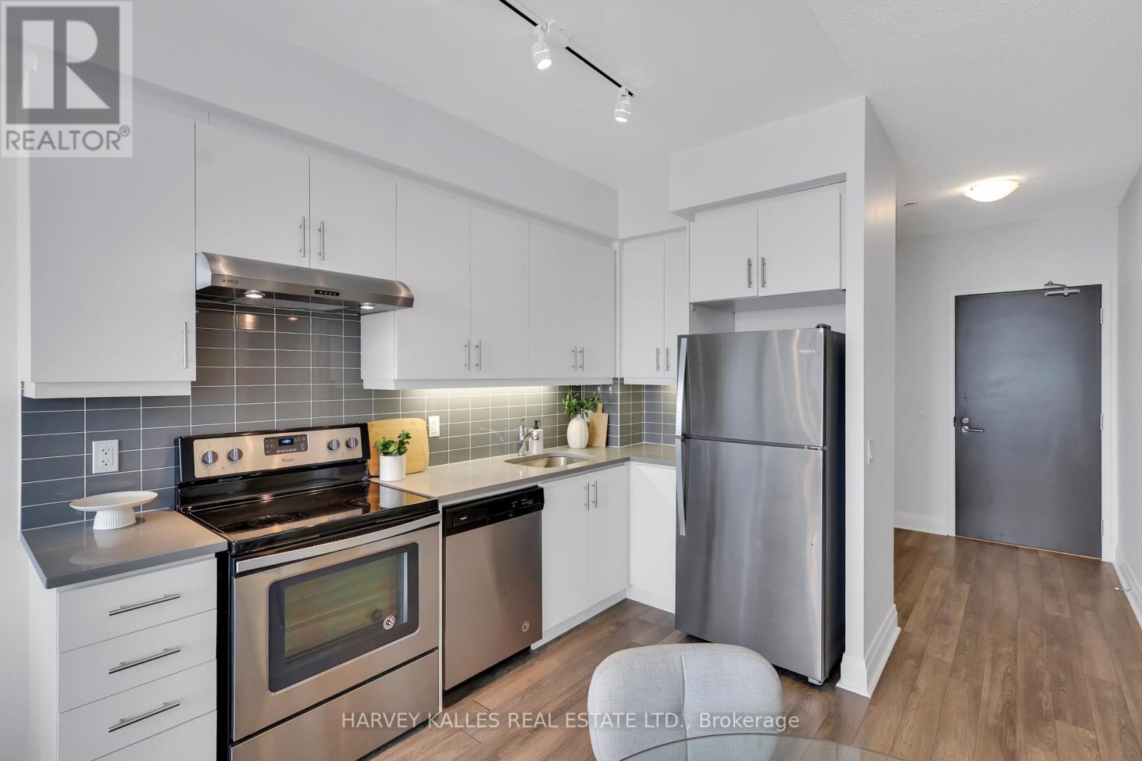 2204 - 17 Zorra Street, Toronto, Ontario  M8Z 0C8 - Photo 16 - W12529022