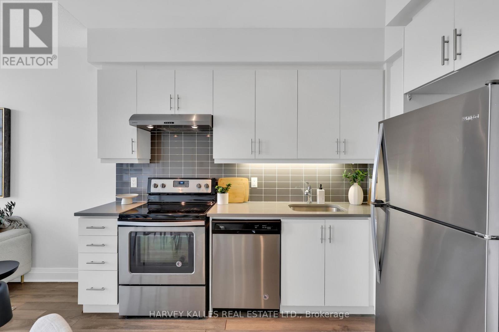 2204 - 17 Zorra Street, Toronto, Ontario  M8Z 0C8 - Photo 17 - W12529022