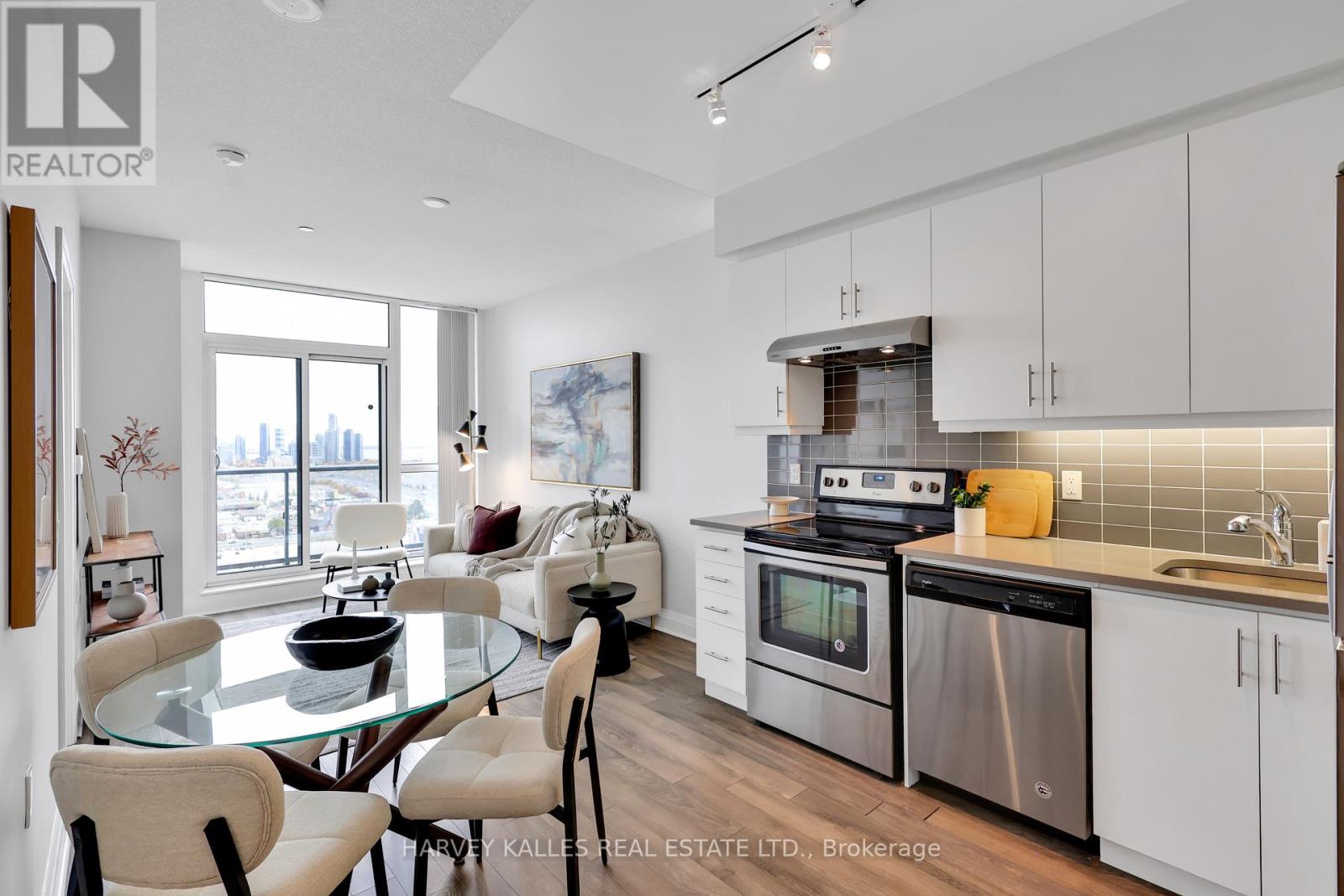 2204 - 17 Zorra Street, Toronto, Ontario  M8Z 0C8 - Photo 5 - W12529022