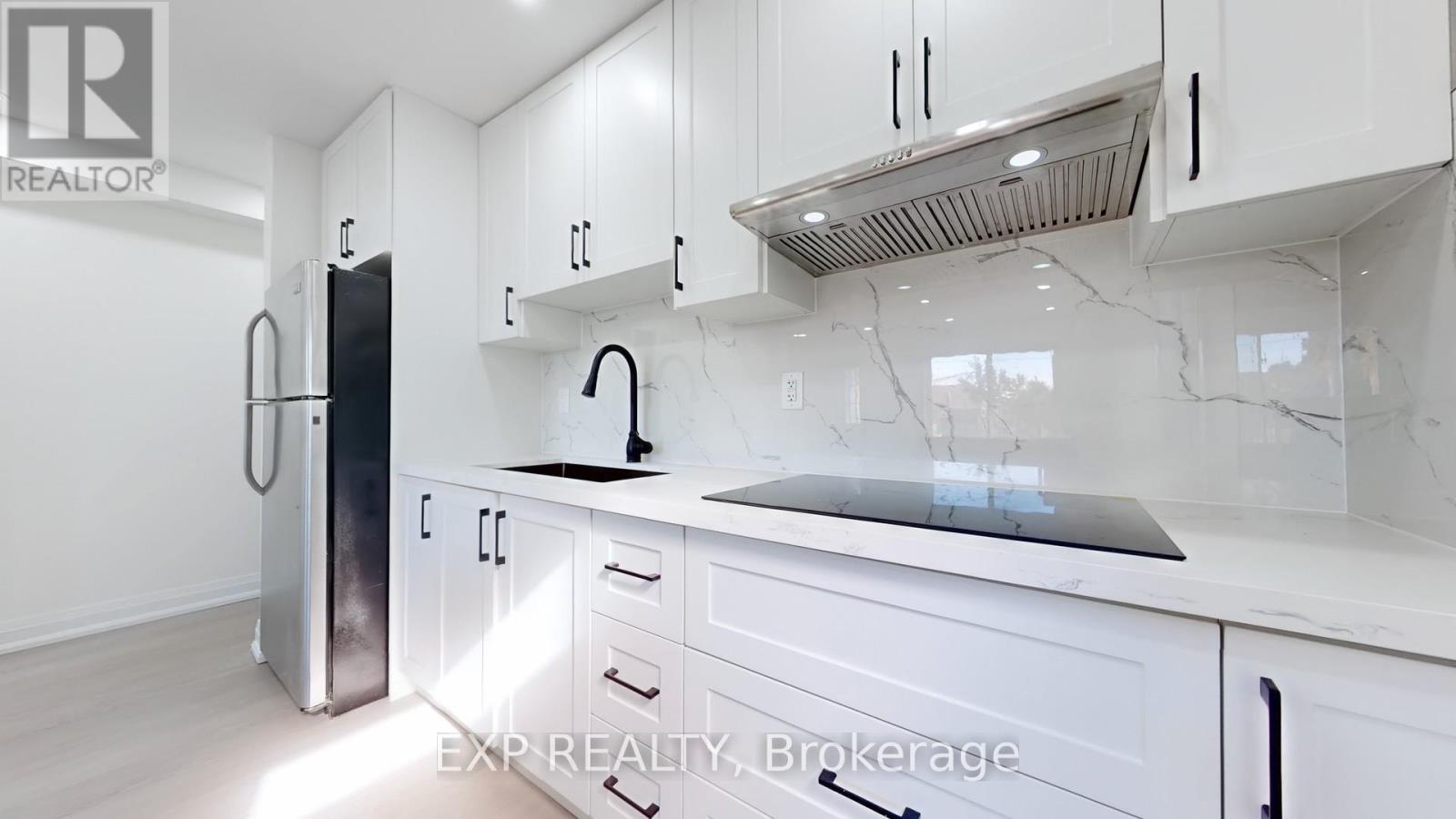 685 Jane Street, Toronto, Ontario  M6N 4A6 - Photo 13 - W12529042