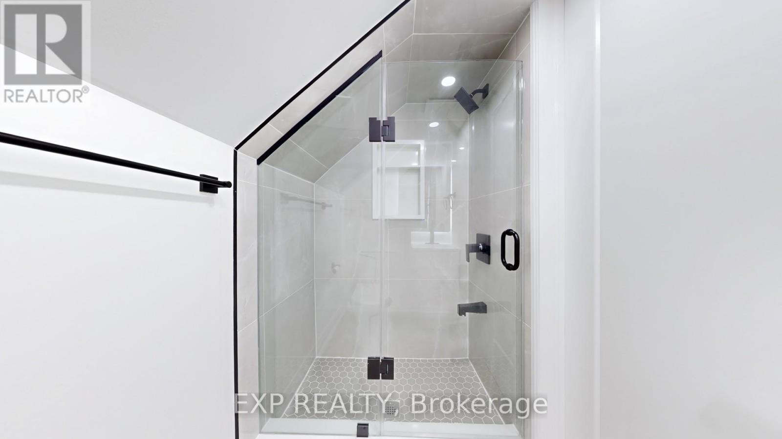 685 Jane Street, Toronto, Ontario  M6N 4A6 - Photo 23 - W12529042