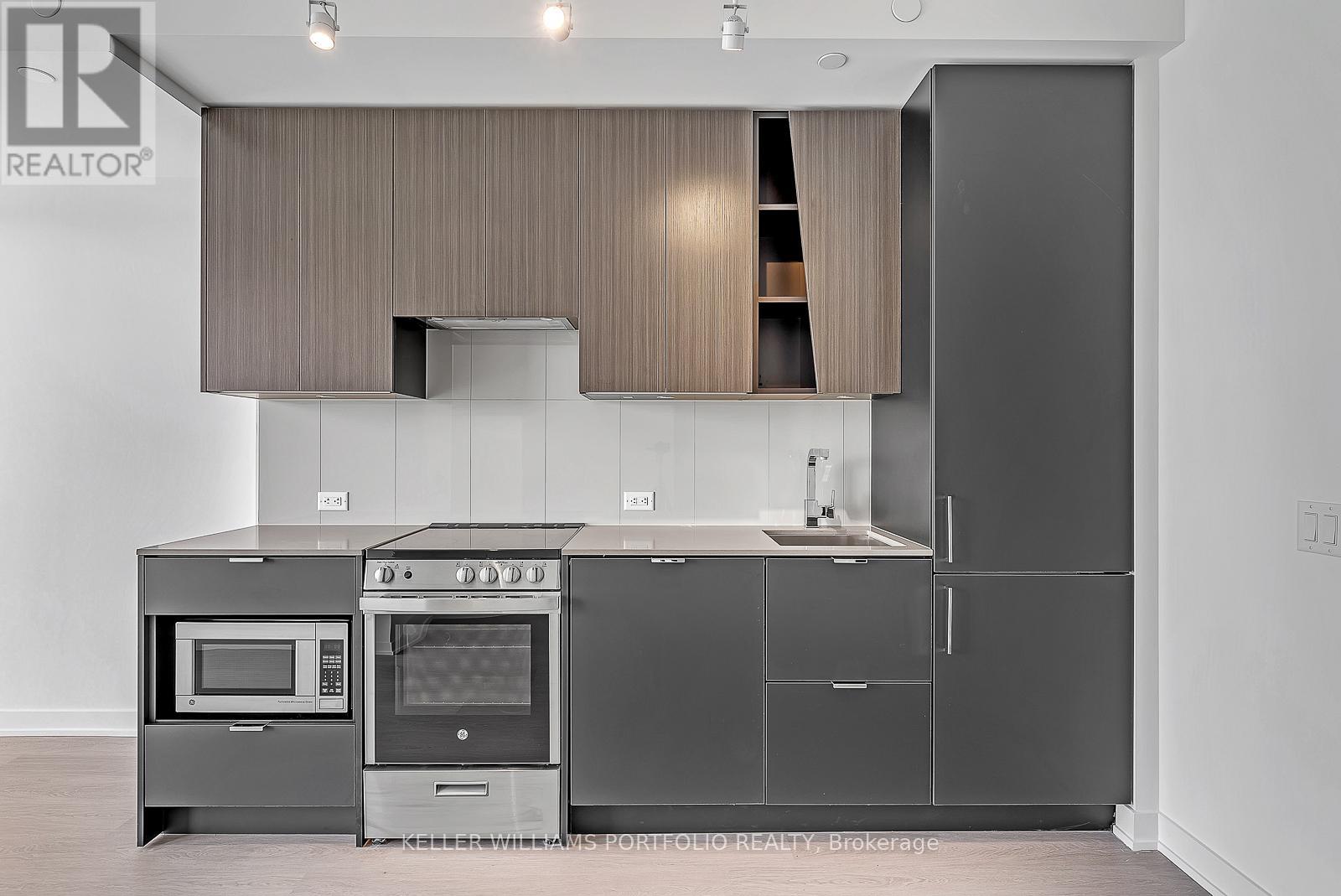 1502 - 3883 Quartz Road, Mississauga, Ontario  L5B 0M4 - Photo 11 - W12529044