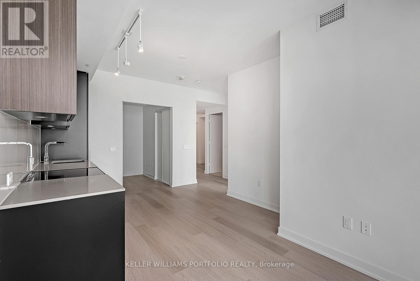 1502 - 3883 Quartz Road, Mississauga, Ontario  L5B 0M4 - Photo 15 - W12529044